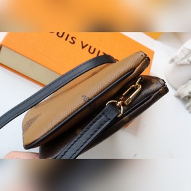 LV Артикул： M69203 Сумка Double Zip Pochette Сочетание ткани Mo