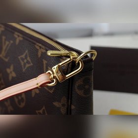 LV POCHETTE ACCESSORIES Большая сумка Модель M51980 С двумя плеч