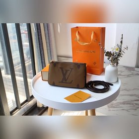 LV Модель M67562 POCHETTE DOUBLE ZIP Сумка на цепочке Сумка Poch