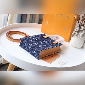 LV Серия Monogram Since 1854 【PETIT SAC PLAT Сумка】 Артикул： M80