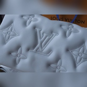 LV Сумка Артикул： 81398 Мягкая кожа с вышитым классическим узор