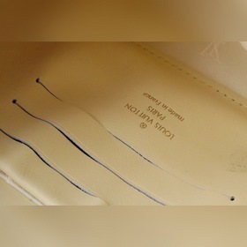 LV 【 Сумка】 Артикул： 81398 Эта сумка изготовлена из мягкой кожи