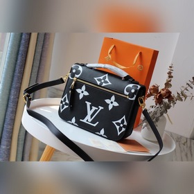 LV 【CRAFTY POCHETTE MéTIS Сумка】 Артикул： m45385 Рельефный принт