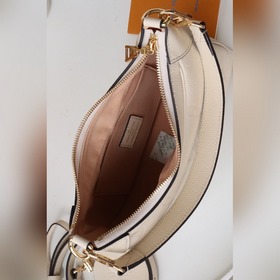 Сумка LV через плечо Артикул： M46002 Эта сумка изготовлена из мяг