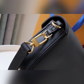 LV  Модель： M20393 Сумка Swing Новинка весенне-летнего показа 2