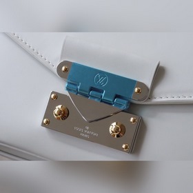 LV Модель： M20393 Сумка Swing Новая модель, представленная на в