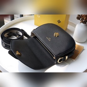 LV Модель： M 58727 Маленькая сумка через плечо Изготовлена из зер