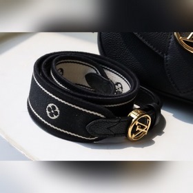LV Модель： M 58727 Маленькая сумка через плечо Изготовлена из зер