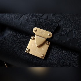LV Модель： M45836 Сумка Мягкая кожа с тисненым крупным узором, 