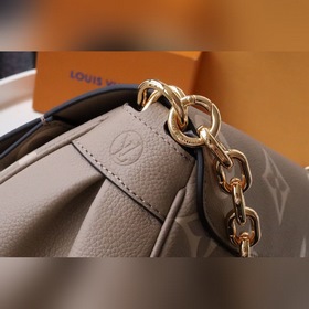 LV Модель： M45836 Сумка Сумка из мягкой кожи с тисненым крупным