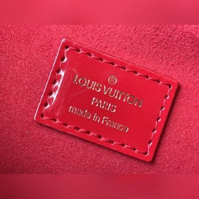 LV Модель： M57793 Черная лаковая кожа Coussin, маленькая сумка Б
