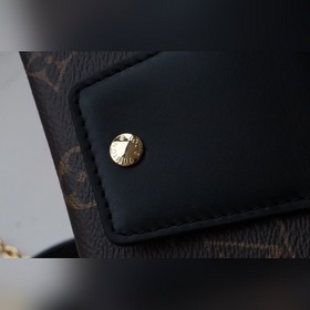 LV Модель： M80763 Сумка Padlock on Strap Классическая сумка с кл