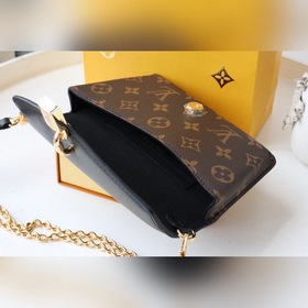 LV Модель： M80763 Сумка Padlock on Strap Классическая сумка с кл