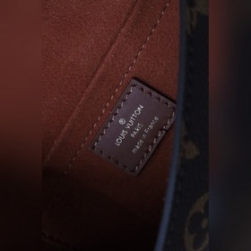 LV Модель M80763 Сумка Padlock on Strap Классическая сумка из тк