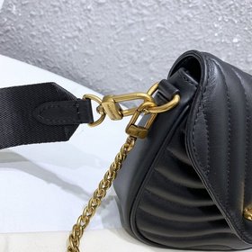 LV Модель M56466 Черная сумка Multi Pochette New Wave Изготовлена