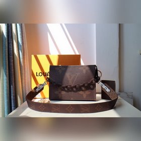 LV TOILET POUCH XL Туалетная сумка 67692 / 47542 с цепочкой Боль