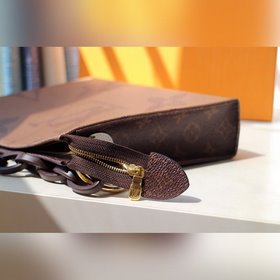 LV TOILET POUCH XL Туалетная сумка 67692 / 47542 с цепочкой Боль