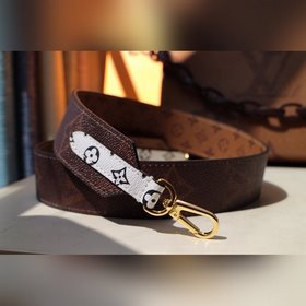 LV TOILET POUCH XL Туалетная сумка 67692 / 47542 с цепочкой Боль