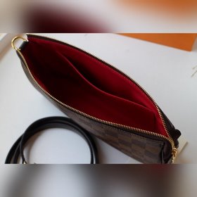 LV Модель M40712 Компактная и легкая сумка из парусины. Можно нос