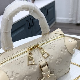 LV Артикул： M45394 Новая сумка Petite Malle Souple кремового цвет