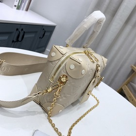 LV Артикул： M45394 Новая сумка Petite Malle Souple кремового цвет