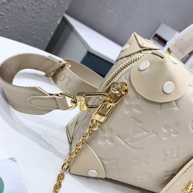 LV Артикул： M45394 Новая сумка Petite Malle Souple кремового цвет