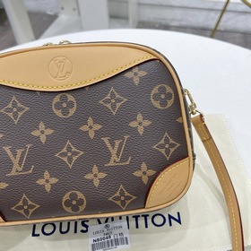 LV Модель： M45528 Nicolas Ghesquière Продолжая традиции бренда 