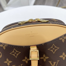LV Модель： M45528 Nicolas Ghesquière Продолжая традиции бренда 