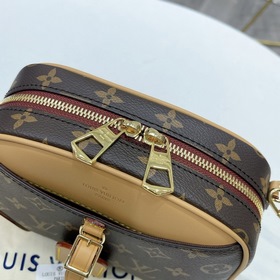 LV Модель： M45528 Nicolas Ghesquière Продолжая традиции бренда 
