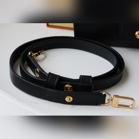 LV сумка с ремешком и замком Артикул： M80682 Черный Сумка Padloc