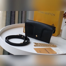 LV сумка с ремешком и замком Артикул： M80682 Черный Сумка Padloc