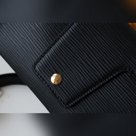 LV сумка с ремешком и замком Артикул： M80682 Черный Сумка Padloc