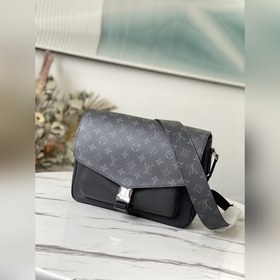 LV Модель： M30746 Новая сумка-почтальон Новая серия Taigarama, и