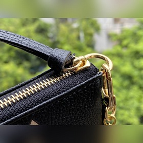 LV Артикул： M80732 Мини-сумочка Mini Pochette Accessoires с шелк