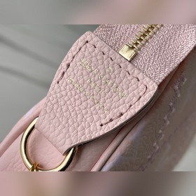 LV Артикул： M81140 Мини-сумочка Pochette Accessoires Дополните к