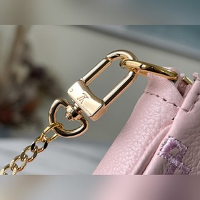 LV Артикул： M81140 Розовый клатч Кожа с тиснением Monogram и ром