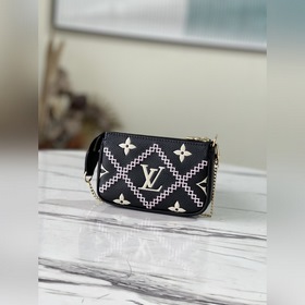 LV Артикул： M81140 Черный клатч Сумка из кожи с тисненым зернист