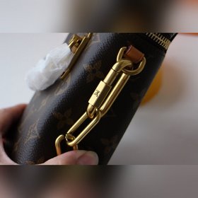 LV Модель M44914 Мужская сумка Phone Box от арт-директора Вирджил