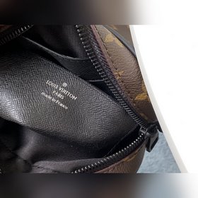 LV Модель M69404 Мини-сумка Christopher Изготовлен из знакового