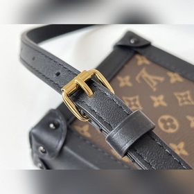 LV Артикул： M63913 Старинный Trunk Vertical сумка на цепочке Из
