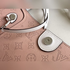 LV Артикул： M57858 Переходный розовый  Hina Маленькая сумка Изг