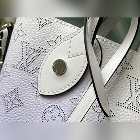 LV Модель： M57858 Переходный синий  Hina Маленькая сумка Изгото
