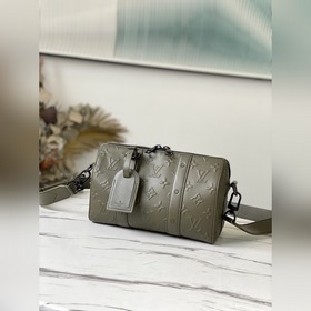 LV Артикул： M57955 Сумка City Keepall военно-зеленом цвете Изгот