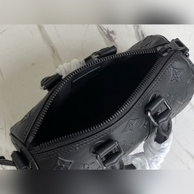 LV Модель： M57960 Черная сумка Keepall XS Классическая сумка Kee
