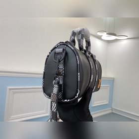 LV Артикул： N80202 Черно-белая клетка Keepall Nano Серия «Zoooo