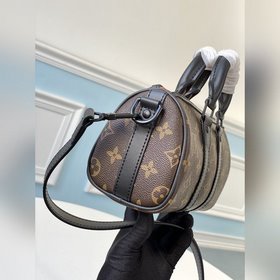 LV Модель M80201 Zoooom with Friends Сумка Весна-лето 2021, мужс