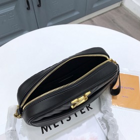 LV 【Фотосумка New Wave】 Артикул： M53682 Черный Одета в кожу тел
