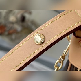 Сумка Pochette Metis Артикул： M44036 Сумка «Лунная» Очень необыч