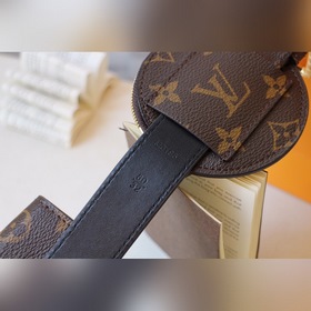 LV DAILY MULTI POCKET поясная сумка Артикул： M0236U Ремень Пояс 