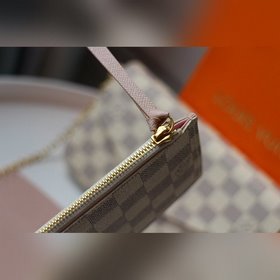 LV Модель M61276 Белая сумка Felicie — элегантная и роскошная С 